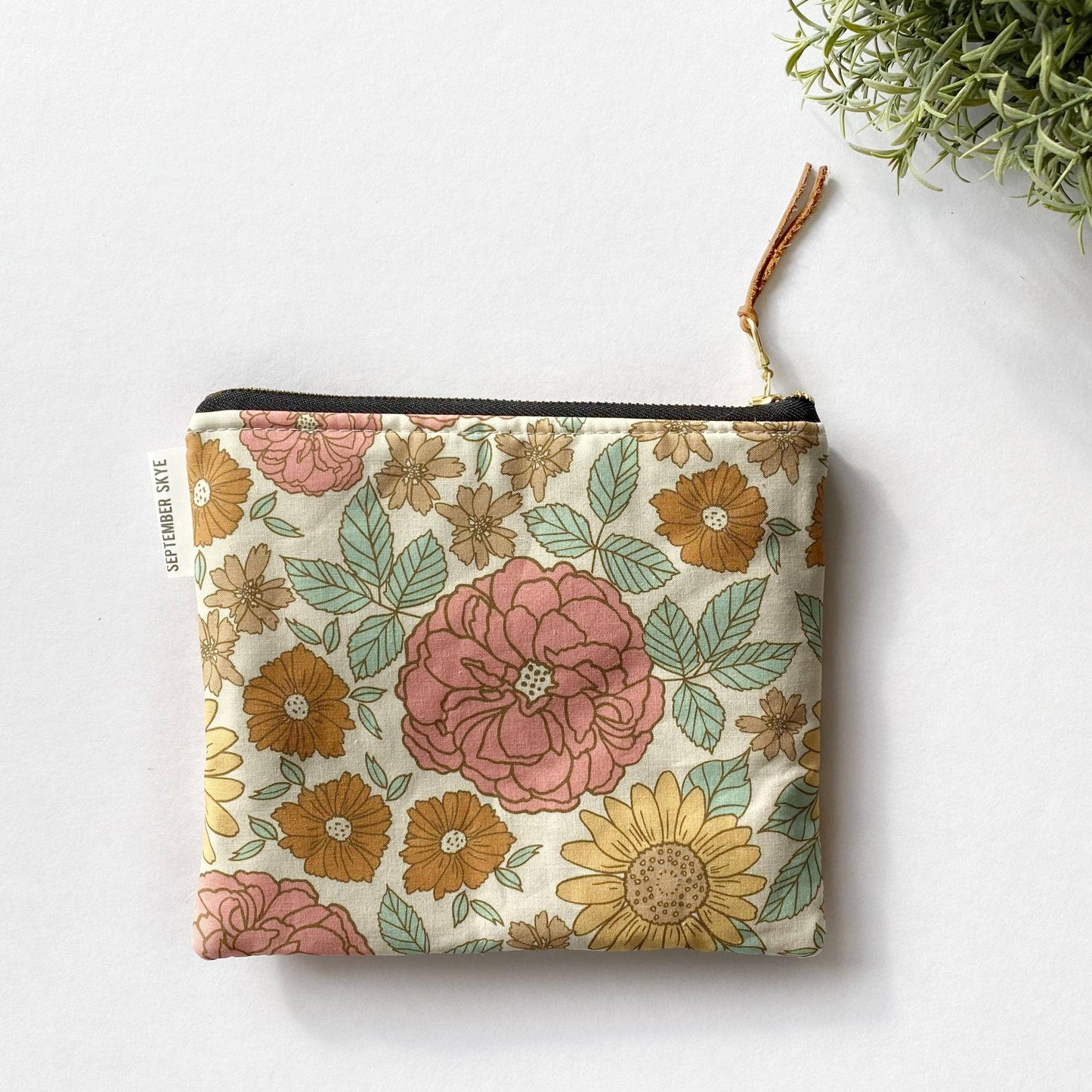 Vintage Floral Medium Pouch