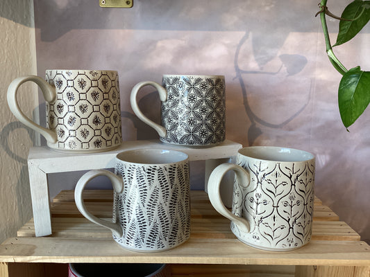 Mug Black/Cream Asst. Patterns-16oz