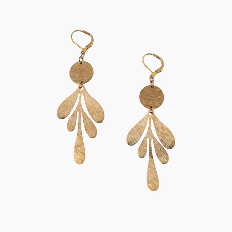 Graphic Leaf Earrings: Gold